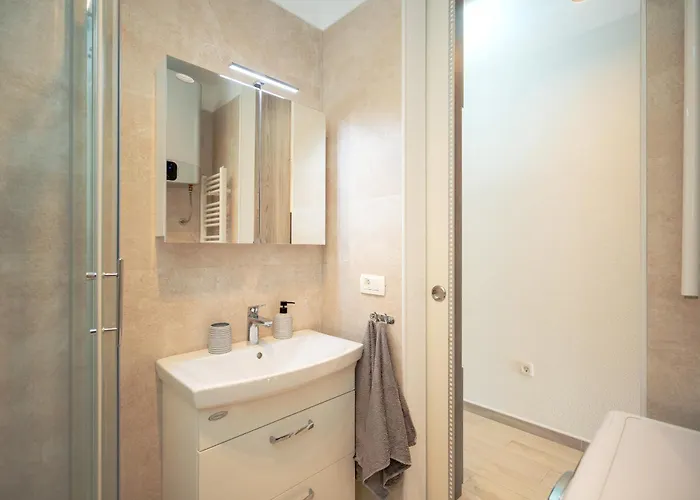 Kai - Zf Hvar 흐바르